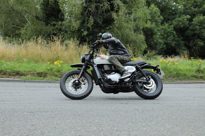 BSA Scrambler 650, quanto fa davvero la classica anglo indiana?