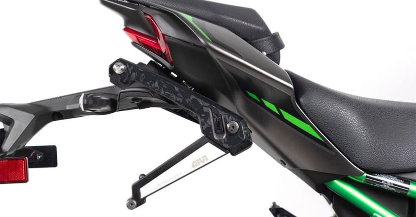 GIVI lancia Stealth, ancoraggio retrattile per borse laterali invisibile