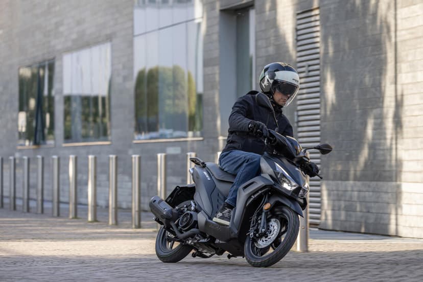 Kymco Micare 125, 2.000 euro e 50 km/l per lo scooter da città