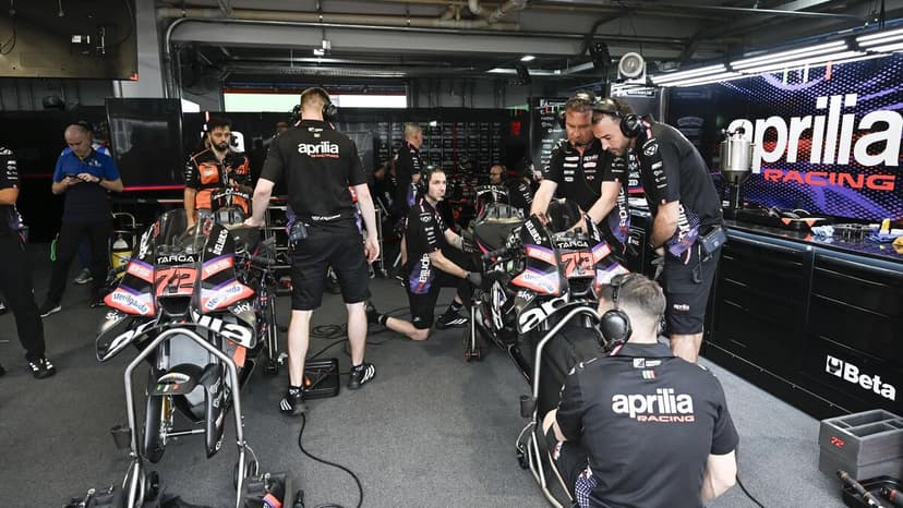 MotoGP 2026. I retroscena nel box di Marco Bezzecchi durante il weekend in Brasile. Da "La moto si muove di continuo" alla gioia per la vittoria