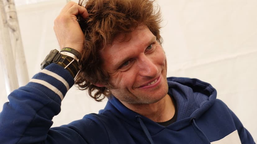 Pizzicato Guy Martin: sospesa la patente per eccesso di velocità