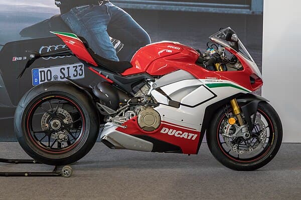 Ducati Panigale V4 S 2025