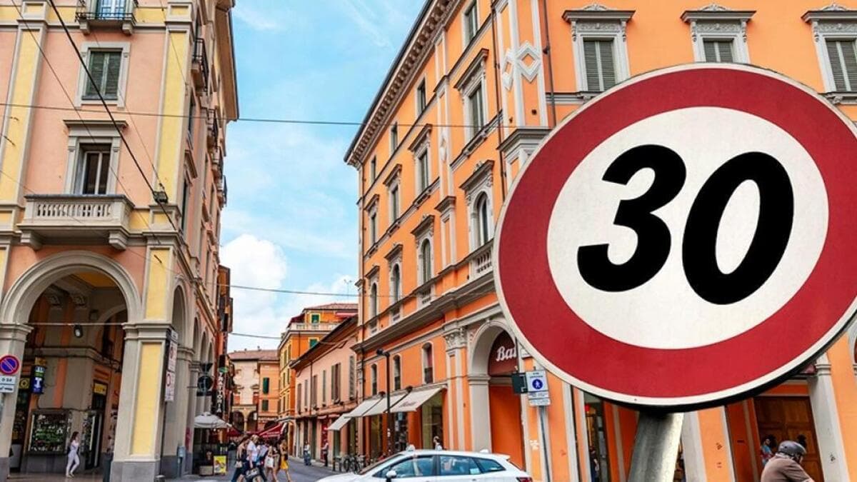 Bologna riparte con la "Città 30": limite a 30 km/h e prime multe già in azione