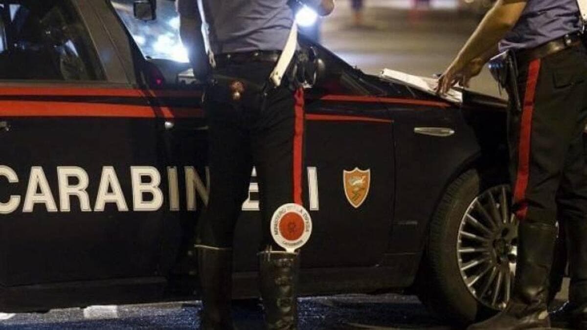 Milano: muoiono insieme cadendo dallo scooter