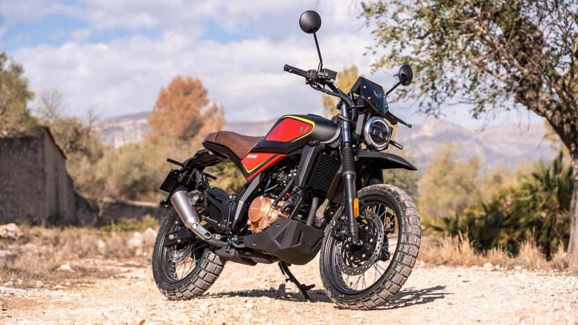A maggio la Wottan Rebbe Scrambler 125 costa 900 euro in meno