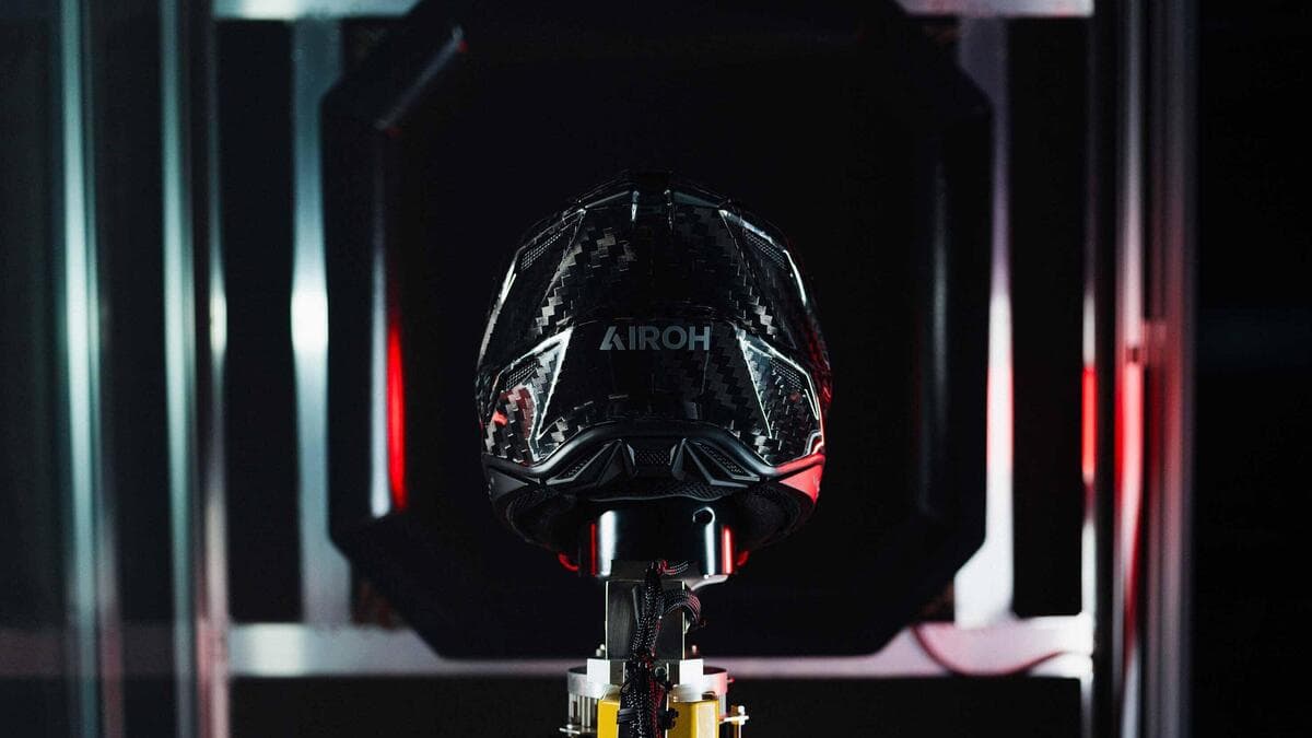 AIROH, il futuro della protezione moto corre tra gallerie del vento e tecnologia d'avanguardia