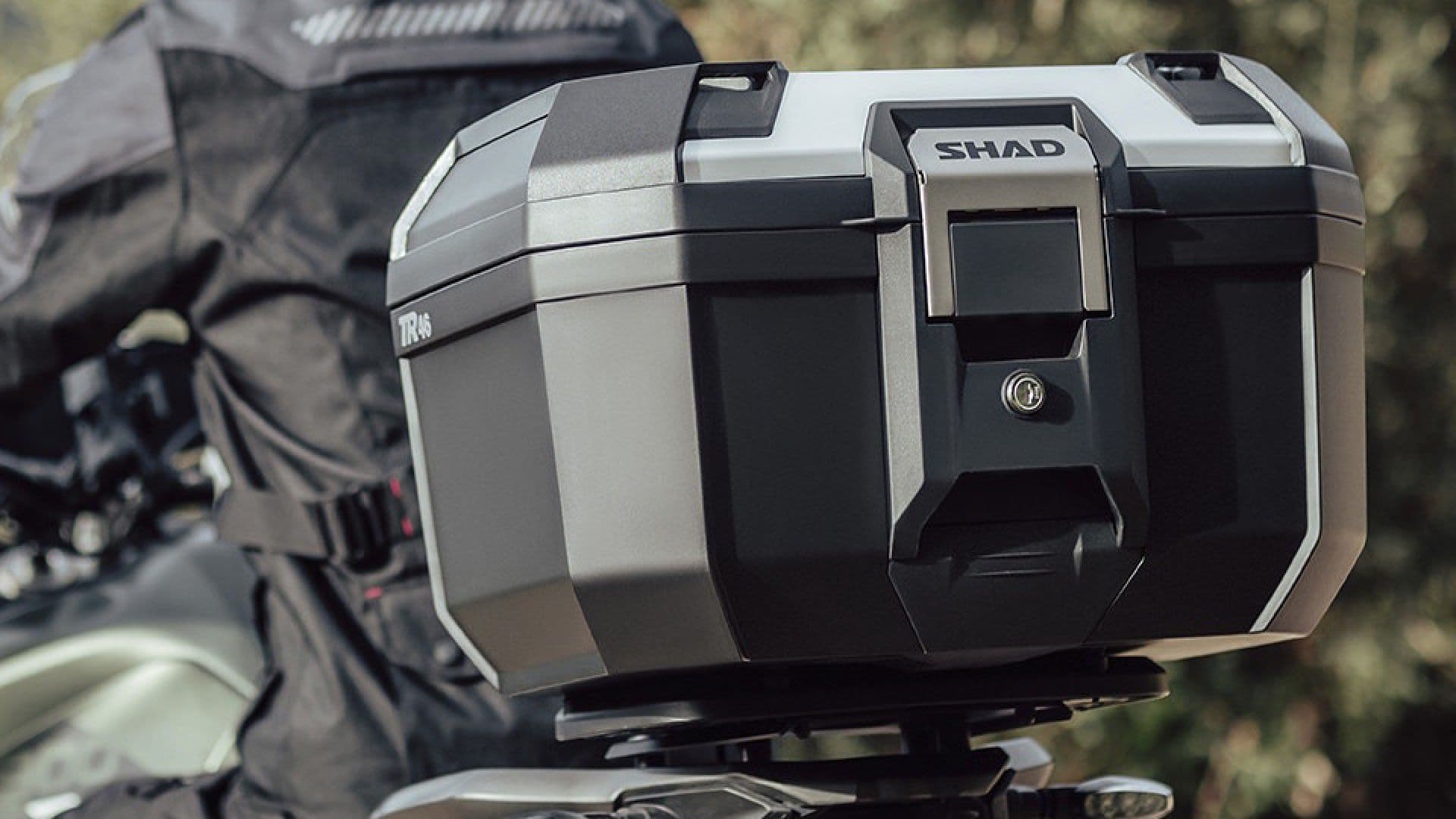 Shad presenta TR46: bauletto versatile per ogni avventura in moto