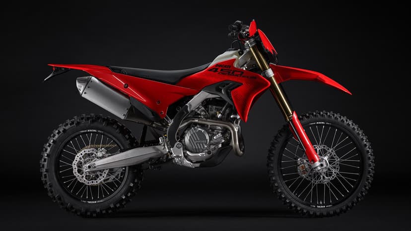 Ducati Desmo450 EDS, conto alla rovescia: la nuova enduro debutta a giugno