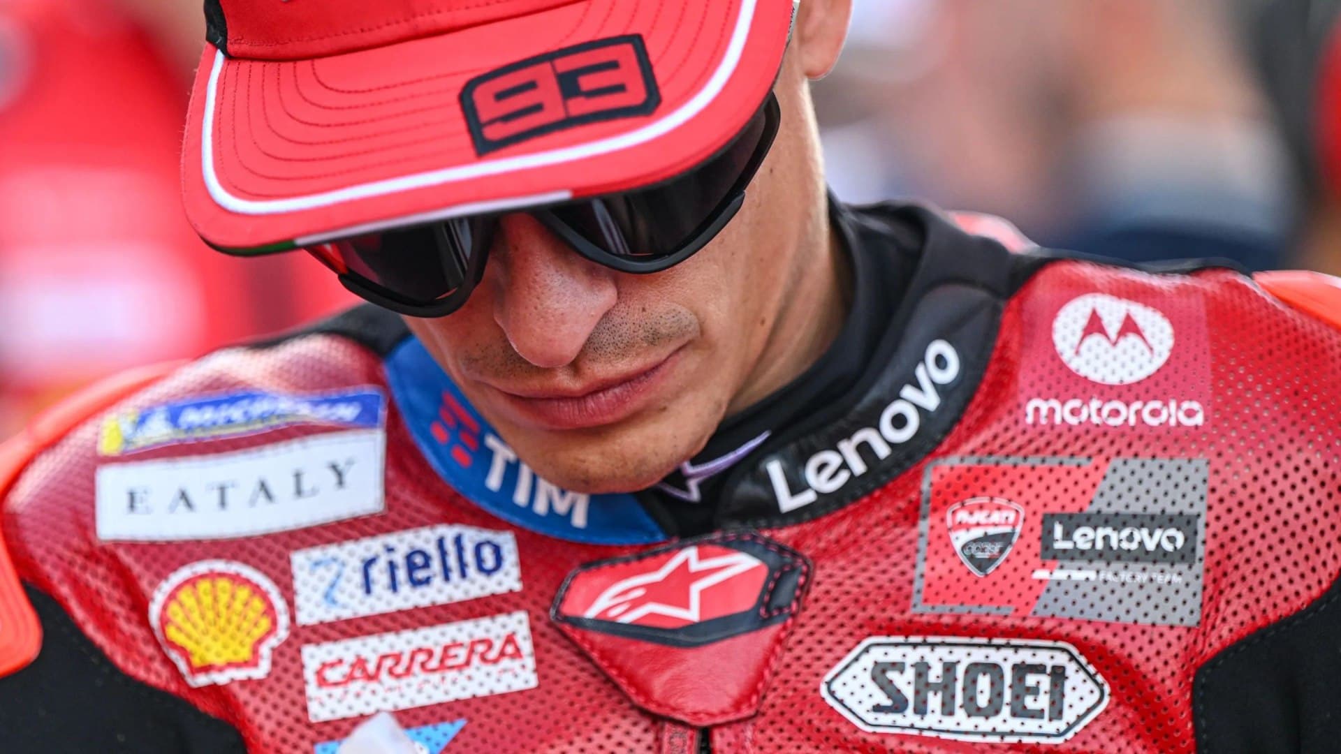 Marc Marquez, nuovo stop: frattura al piede e intervento alla spalla
