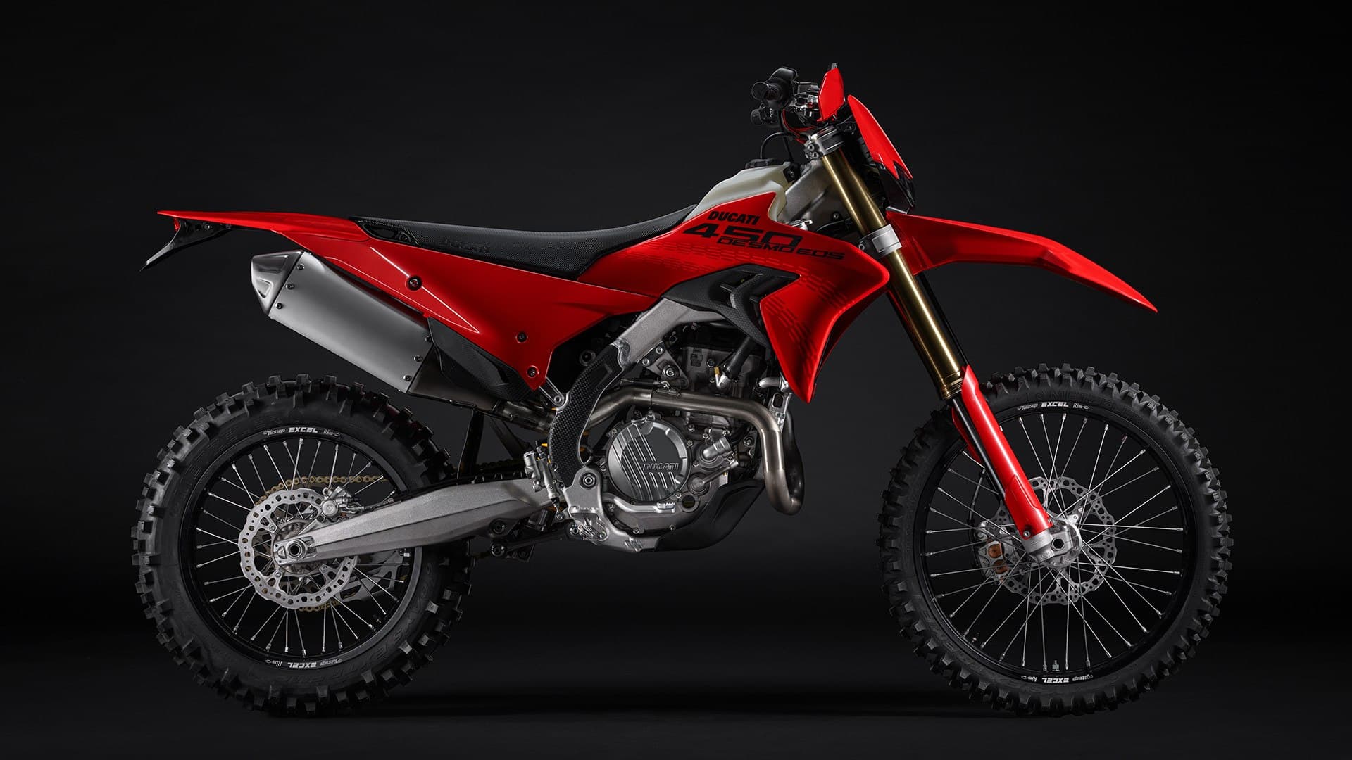 Ducati Desmo450 EDS, conto alla rovescia: la nuova enduro debutta a giugno