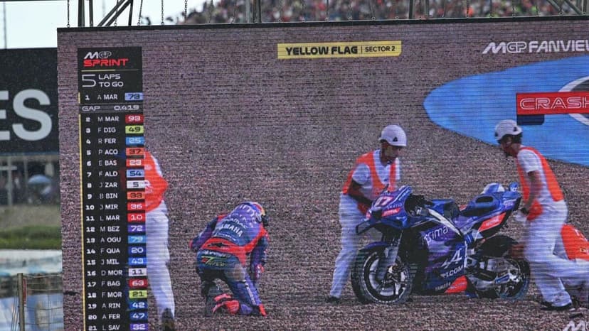 MotoGP 2026. GP di Spagna. Toprak Razgatlioglu penalizzato con un Long Lap Penalty per l'incidente con Lorenzo Savadori. Il turco: "Un mio errore"