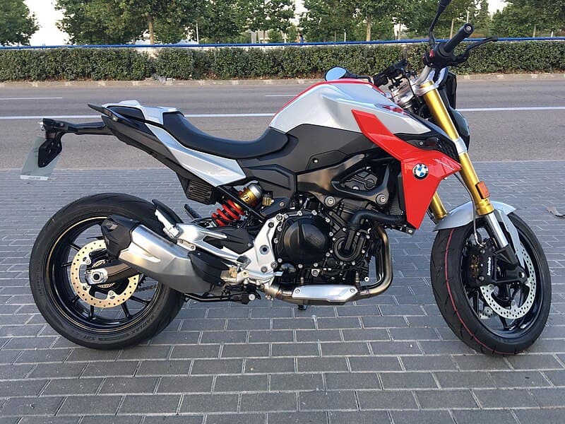BMW F900XR
