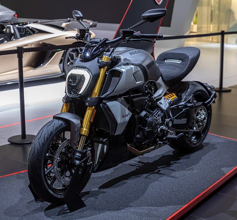 Ducati Diavel V4 2023