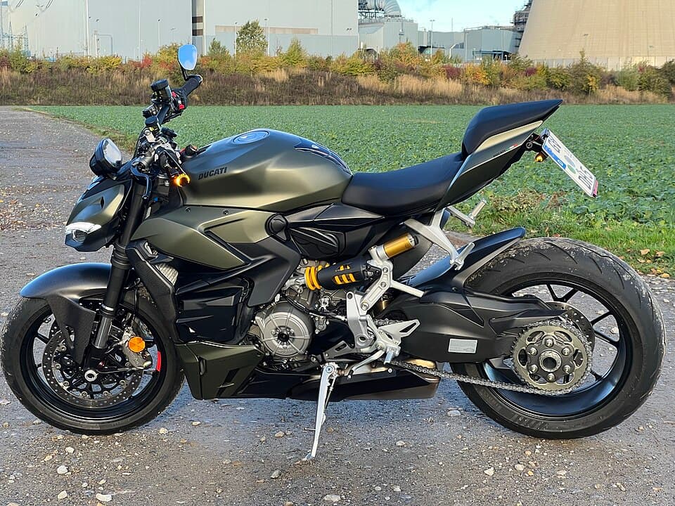 Ducati Streetfighter V2 2022