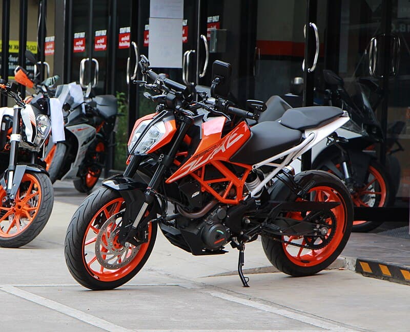 KTM 890 Duke R