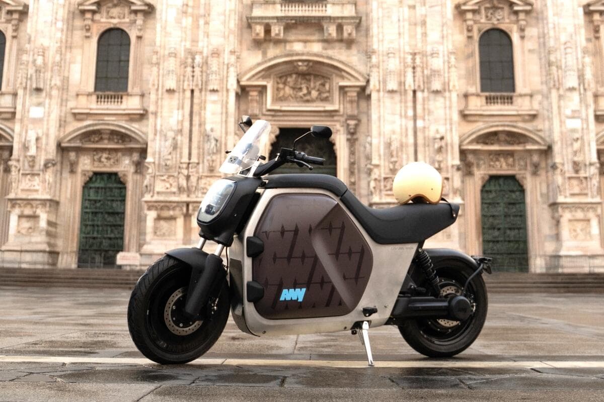 Any LUV1: la moto elettrica che carica come una station wagon