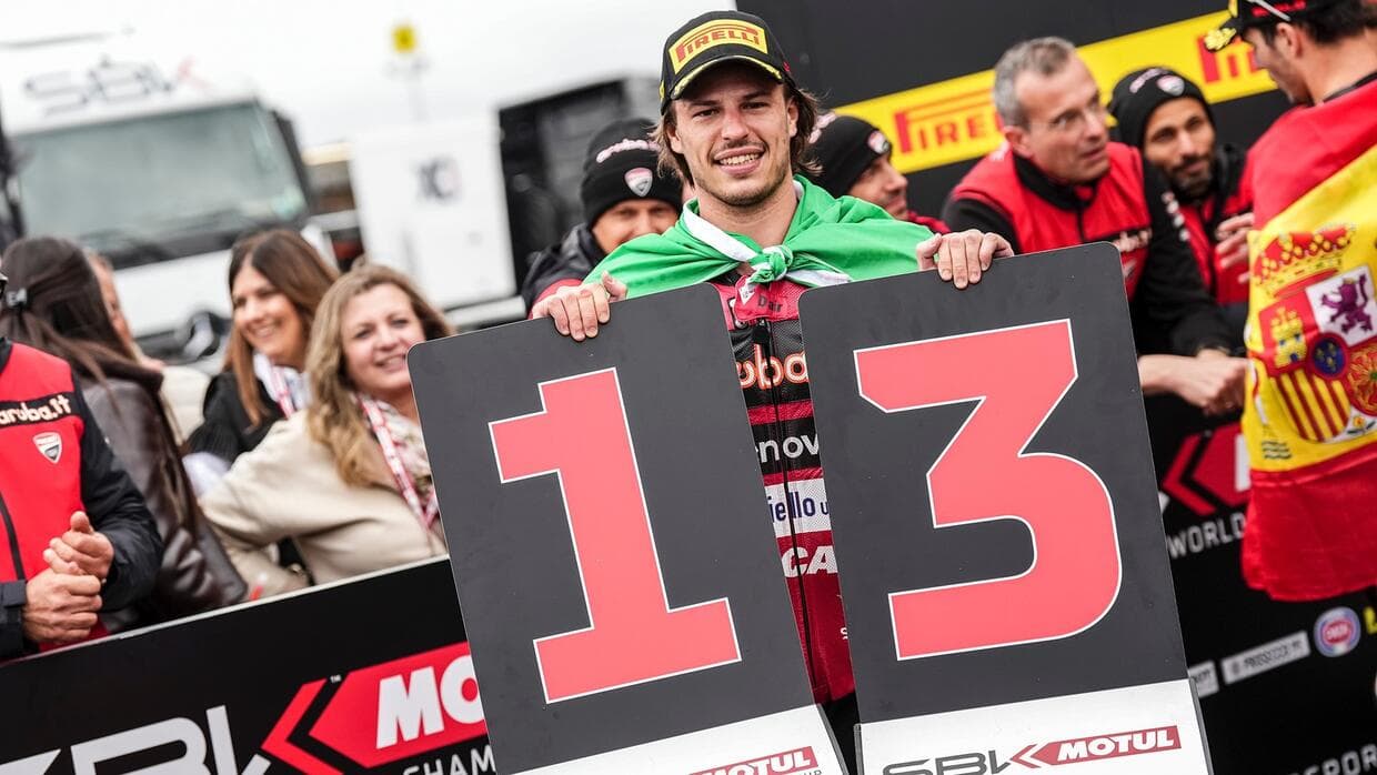 SBK Olanda, Bulega vince anche Gara 2 e va in orbita