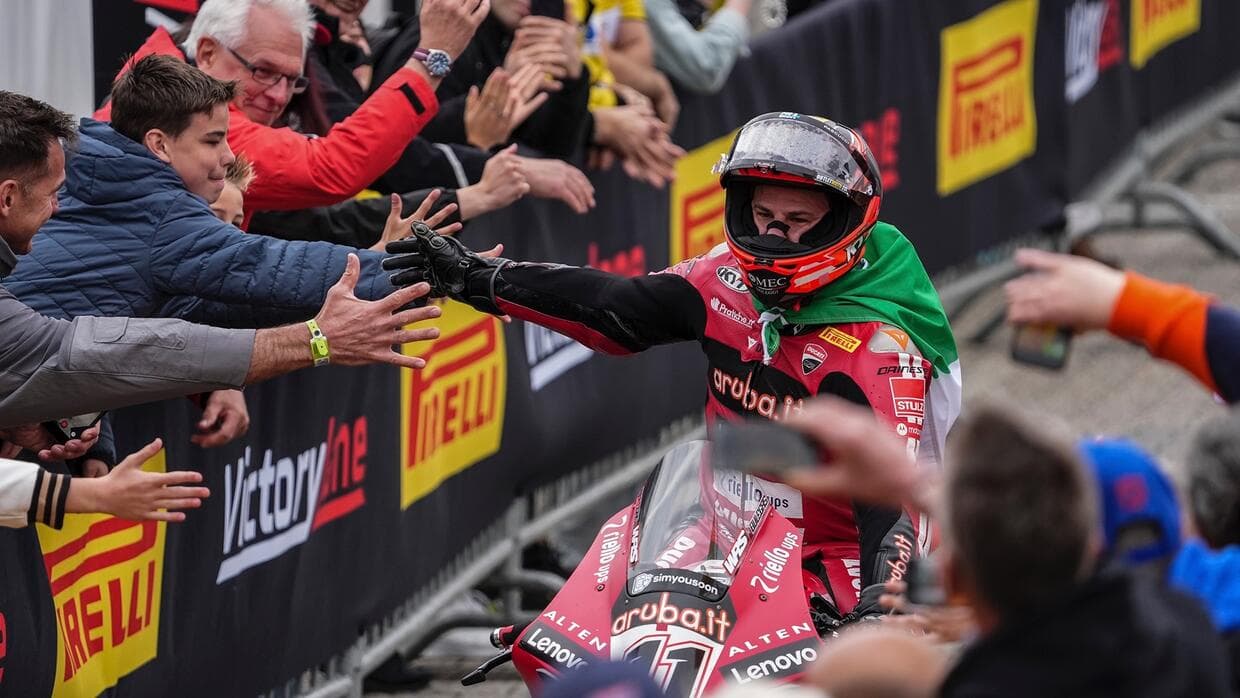 SBK Olanda, Bulega è la voce del padrone in Gara 1