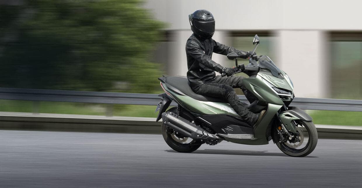 Zontes ZT368-D ETC: ride-by-wire e parabrezza elettrico per lllo scooter più scattante