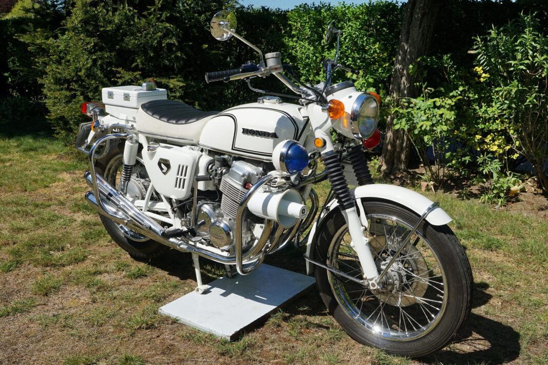 Honda CB750 Police: all’asta una rarissima superbike della polizia americana