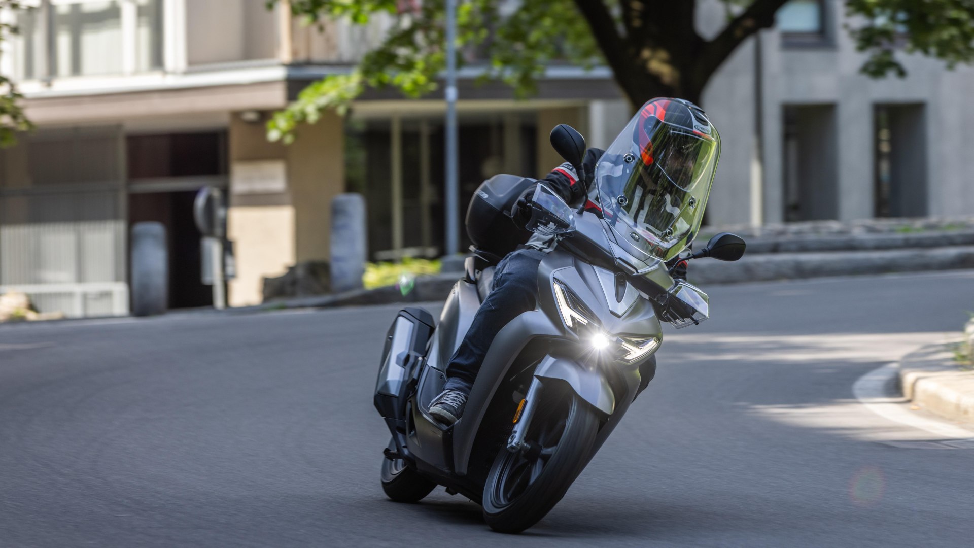 QJMotor SQ350: il ruota alta cinese iper