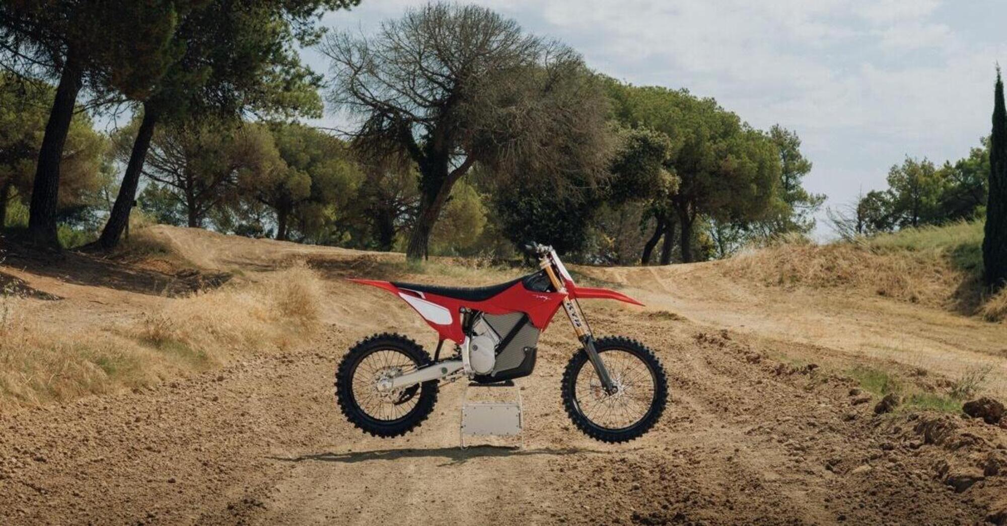 Stark VARG Factory Edition: arrivano le versioni "totali" di MX ed EX