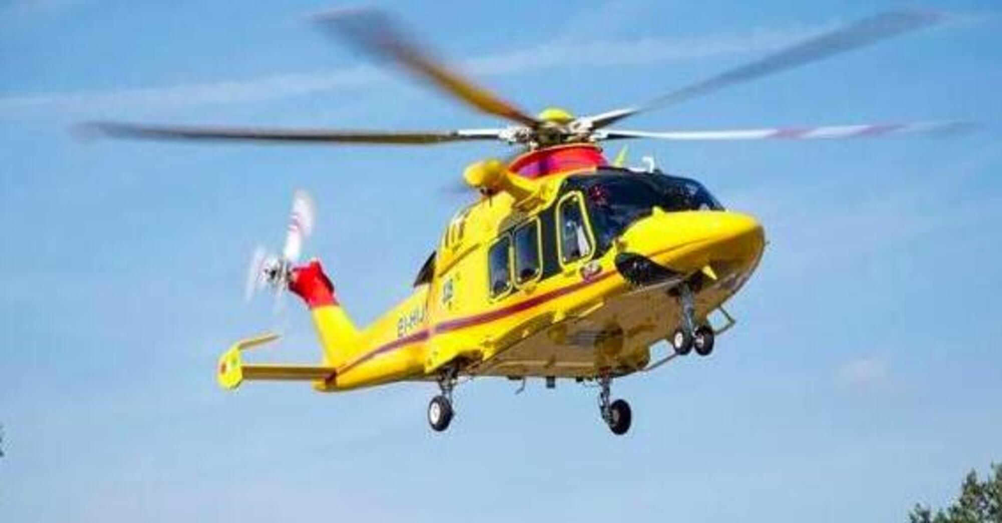 Tragedia sulla Via del Sale, motociclista precipita in un burrone