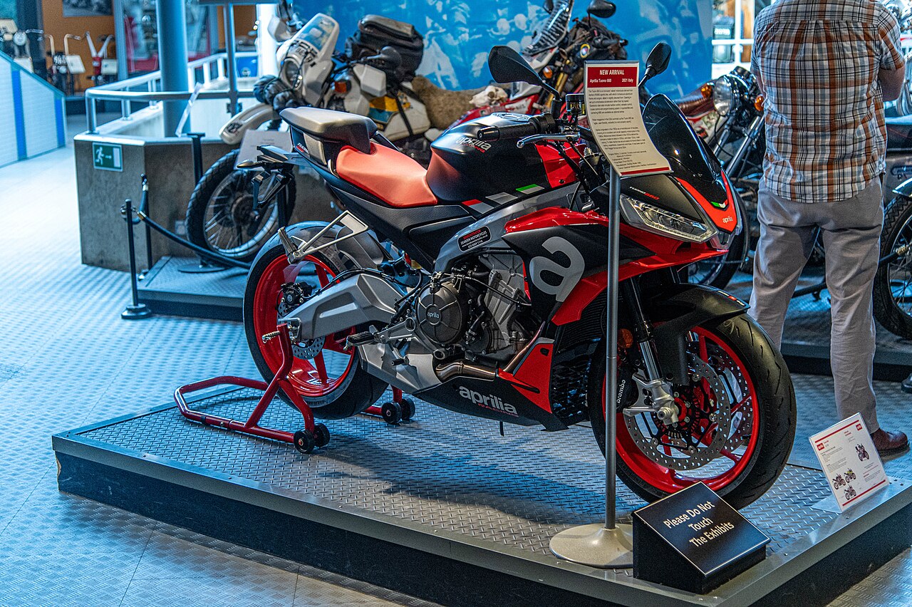 Aprilia Tuono 660