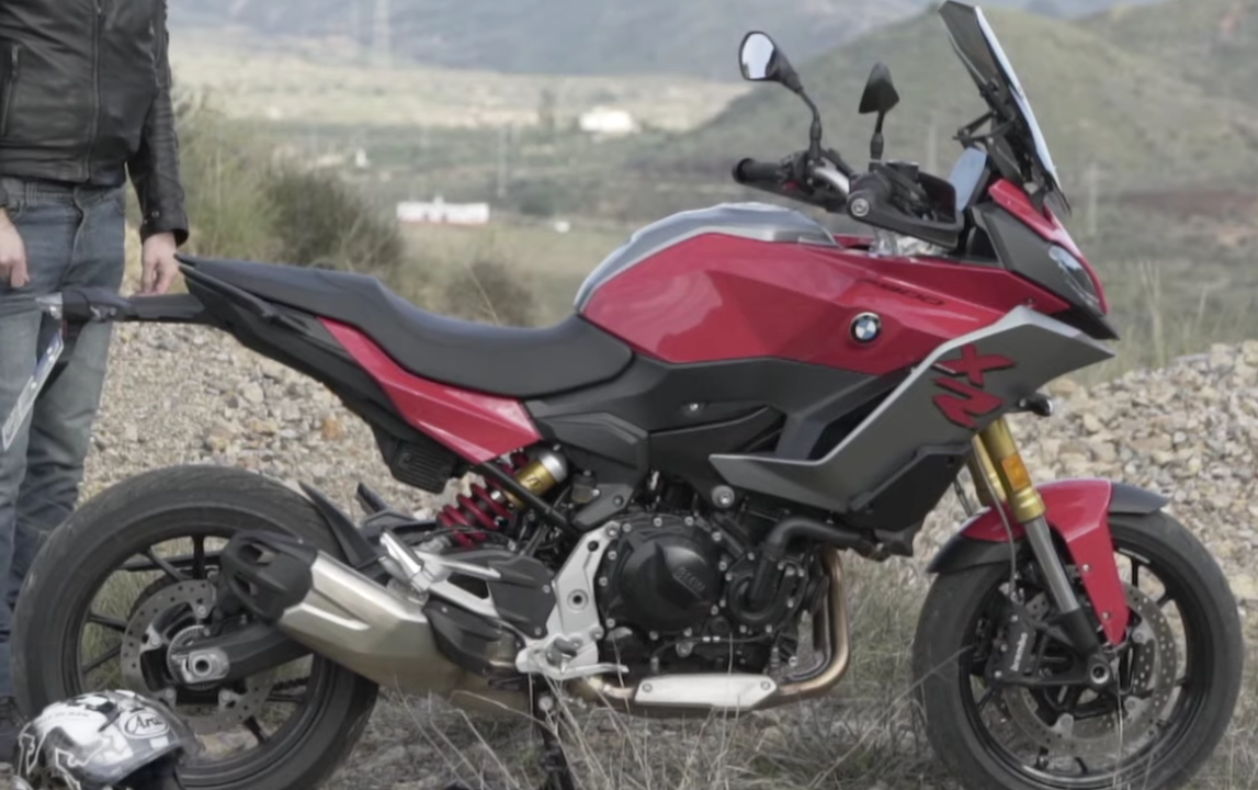 BMW F900XR