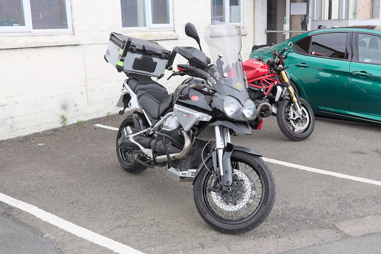 Moto Guzzi Stelvio