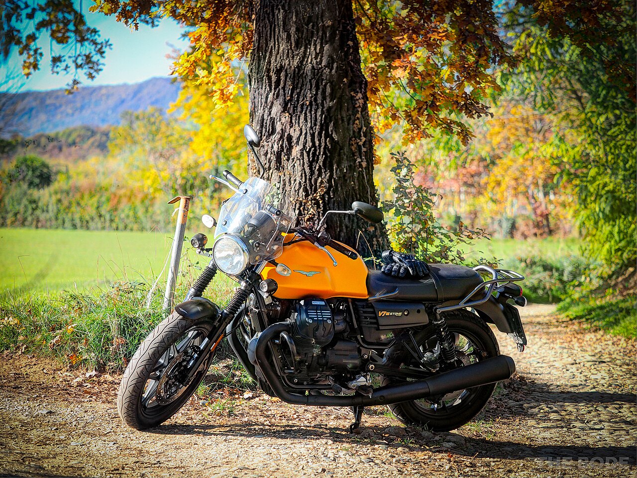 Moto Guzzi V7 Stone